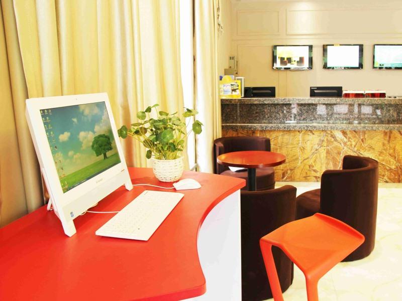 GreenTree Inn Shandong Qingdao Development District SDUST Express Hotel Buitenkant foto