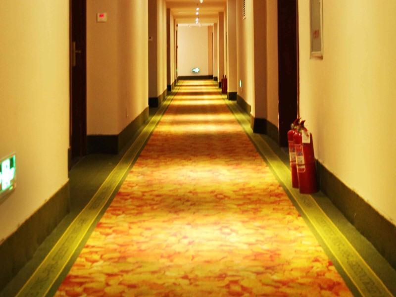 GreenTree Inn Shandong Qingdao Development District SDUST Express Hotel Buitenkant foto