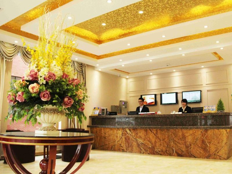 GreenTree Inn Shandong Qingdao Development District SDUST Express Hotel Buitenkant foto