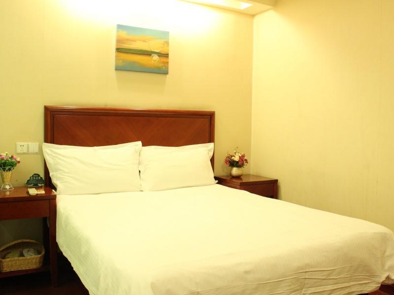 GreenTree Inn Shandong Qingdao Development District SDUST Express Hotel Buitenkant foto