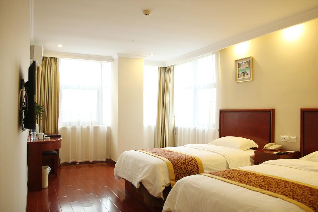GreenTree Inn Shandong Qingdao Development District SDUST Express Hotel Buitenkant foto