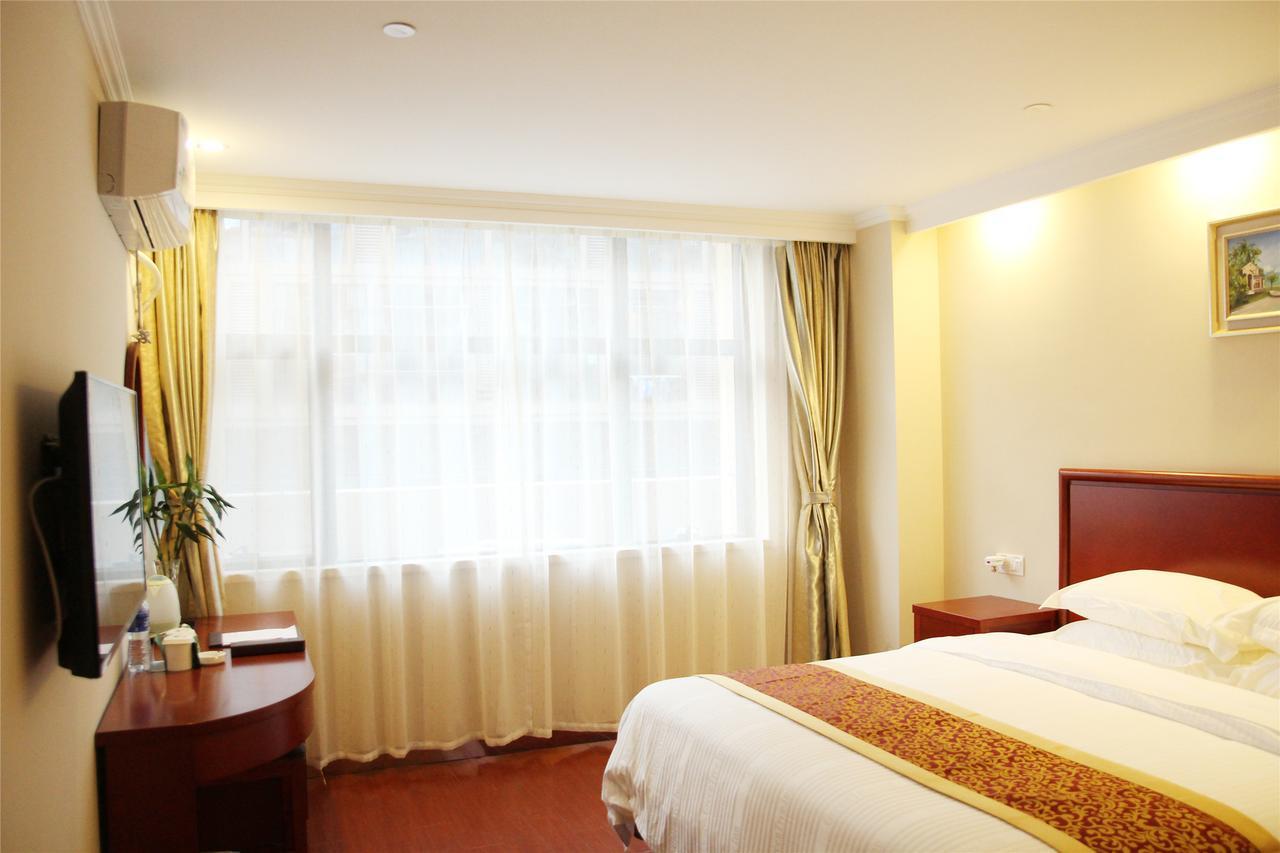 GreenTree Inn Shandong Qingdao Development District SDUST Express Hotel Buitenkant foto