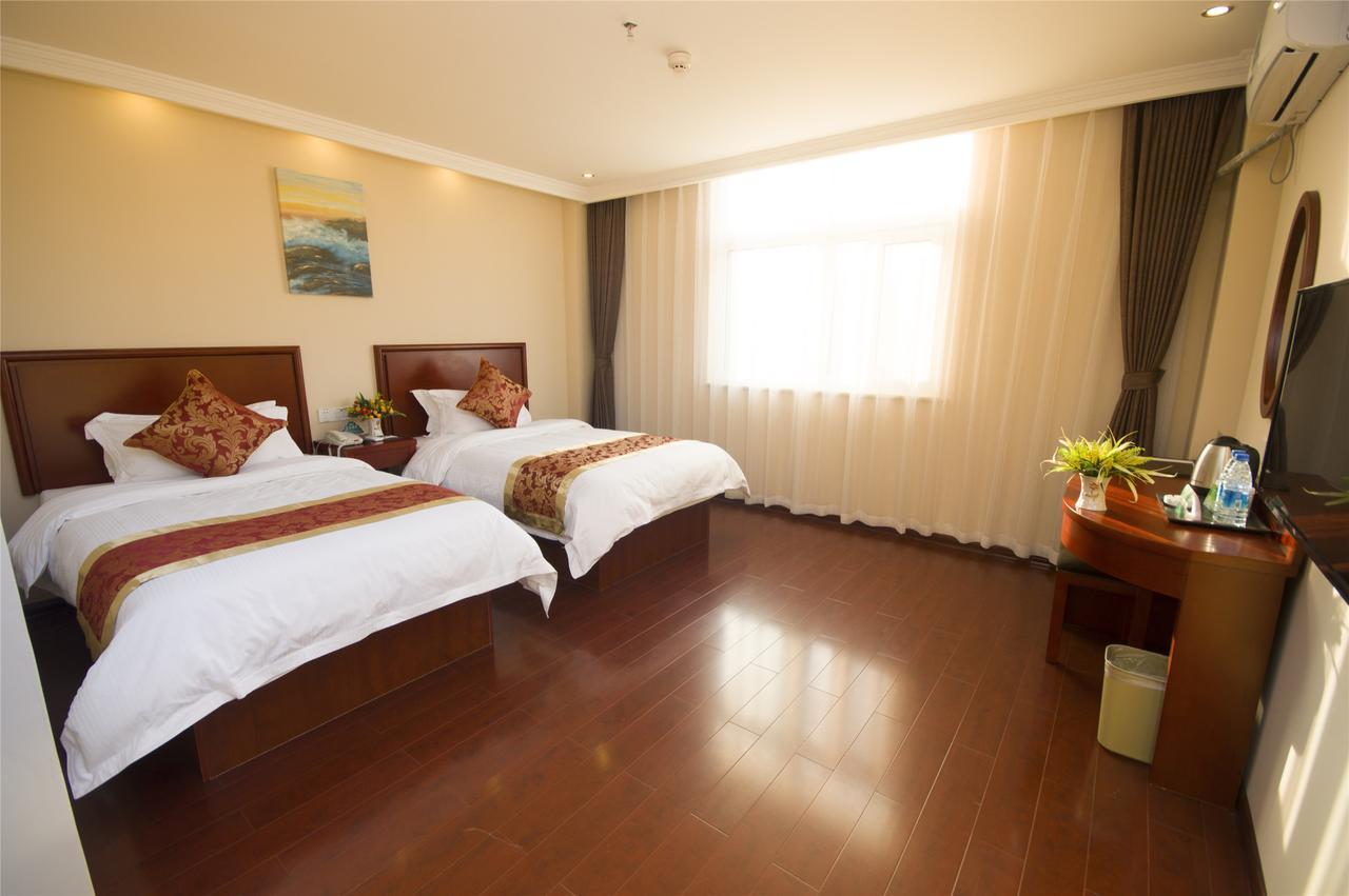 GreenTree Inn Shandong Qingdao Development District SDUST Express Hotel Buitenkant foto
